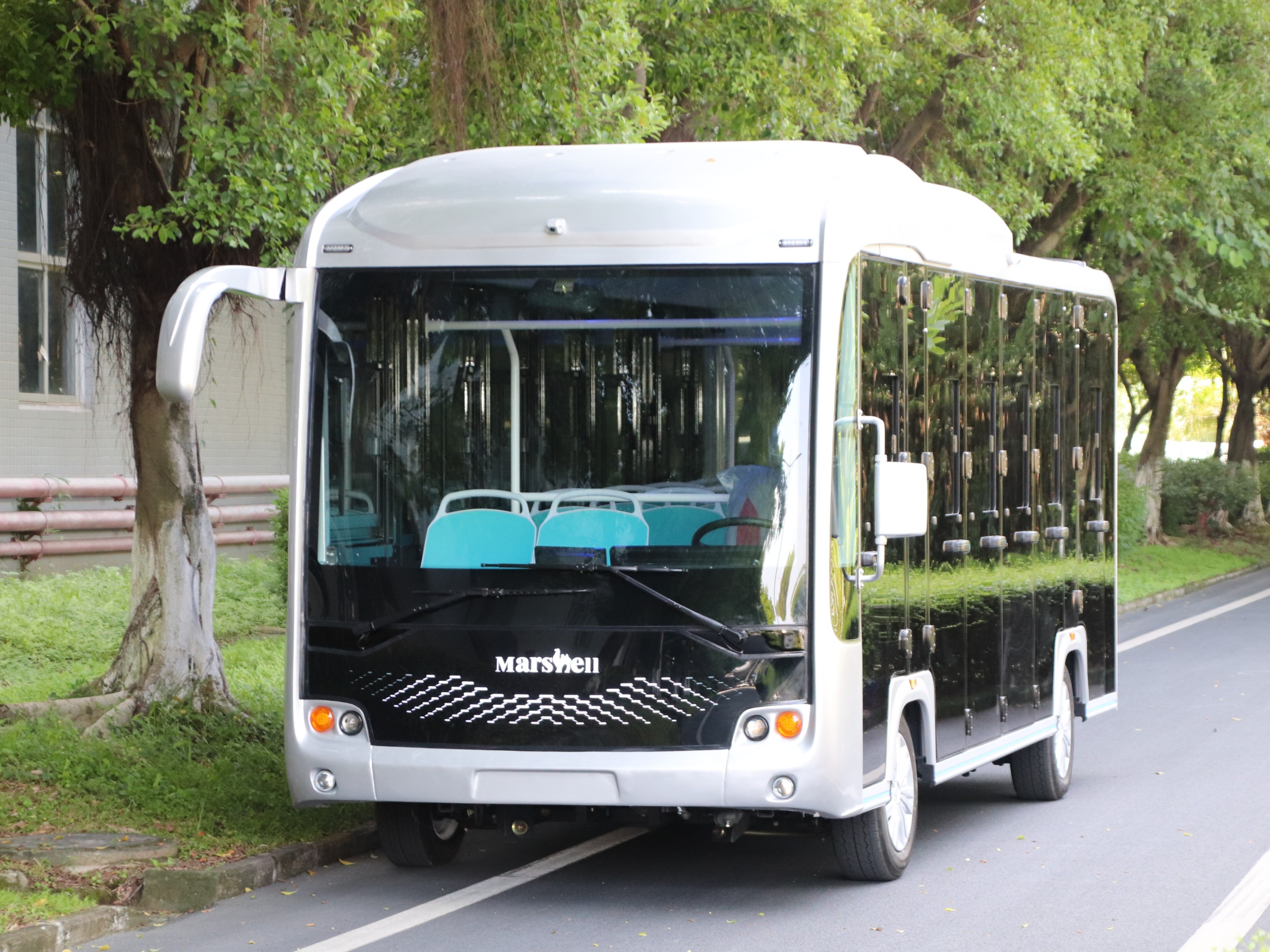 DN-23G-1 二十三座封閉觀光車