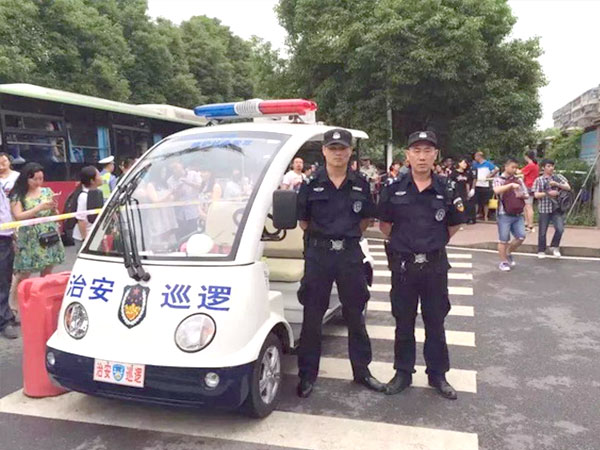 瑪西爾新型電動(dòng)巡邏車上崗街頭