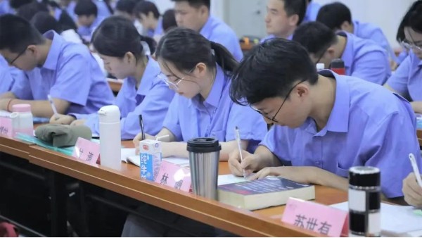 瑪西爾大學(xué)生集訓(xùn)圓滿(mǎn)收官